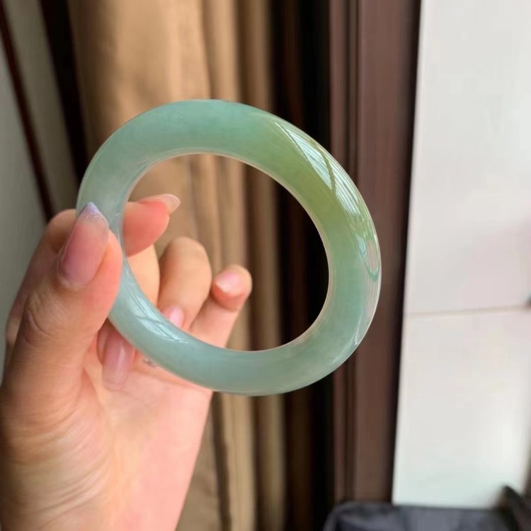 缅甸冰翡翠玉手镯正圈胶感天然A货高档女款